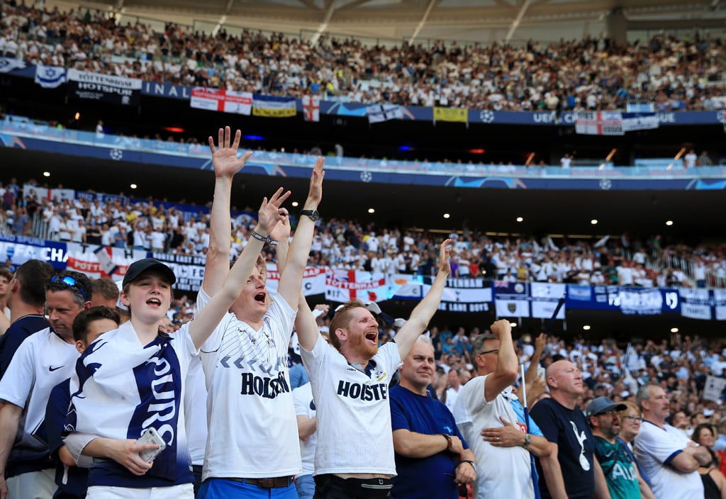 Tottenham Fans Supporters